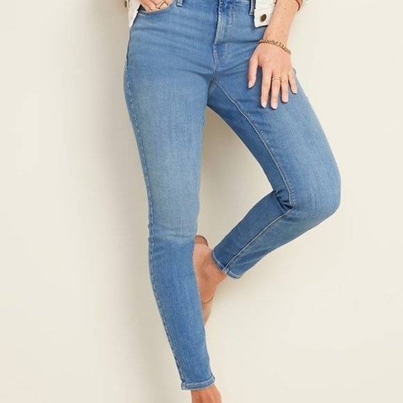 Old Navy Denim - NWT Old Navy High-Rise Rockstar Super Skinny Built-In Warm Jeans - Size 8
